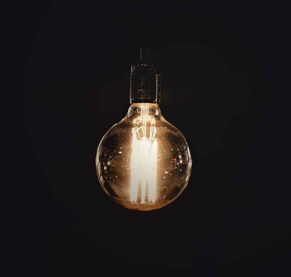 Quel modèle de Tesla Powerwall est le plus adapté pour une maison éco-énergétique ?